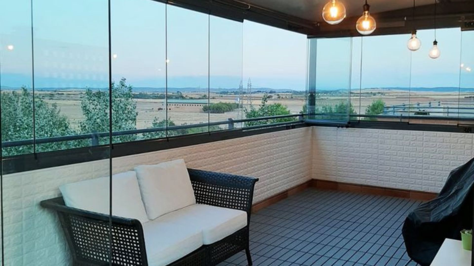 terraza en un acogedor espacio invernal